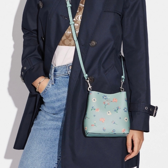 Coach: Mini Town Bucket Bag - Picture 6 of 9